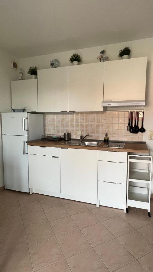 Ferienwohnung Nada And Family Rovinjsko Selo Exterior foto